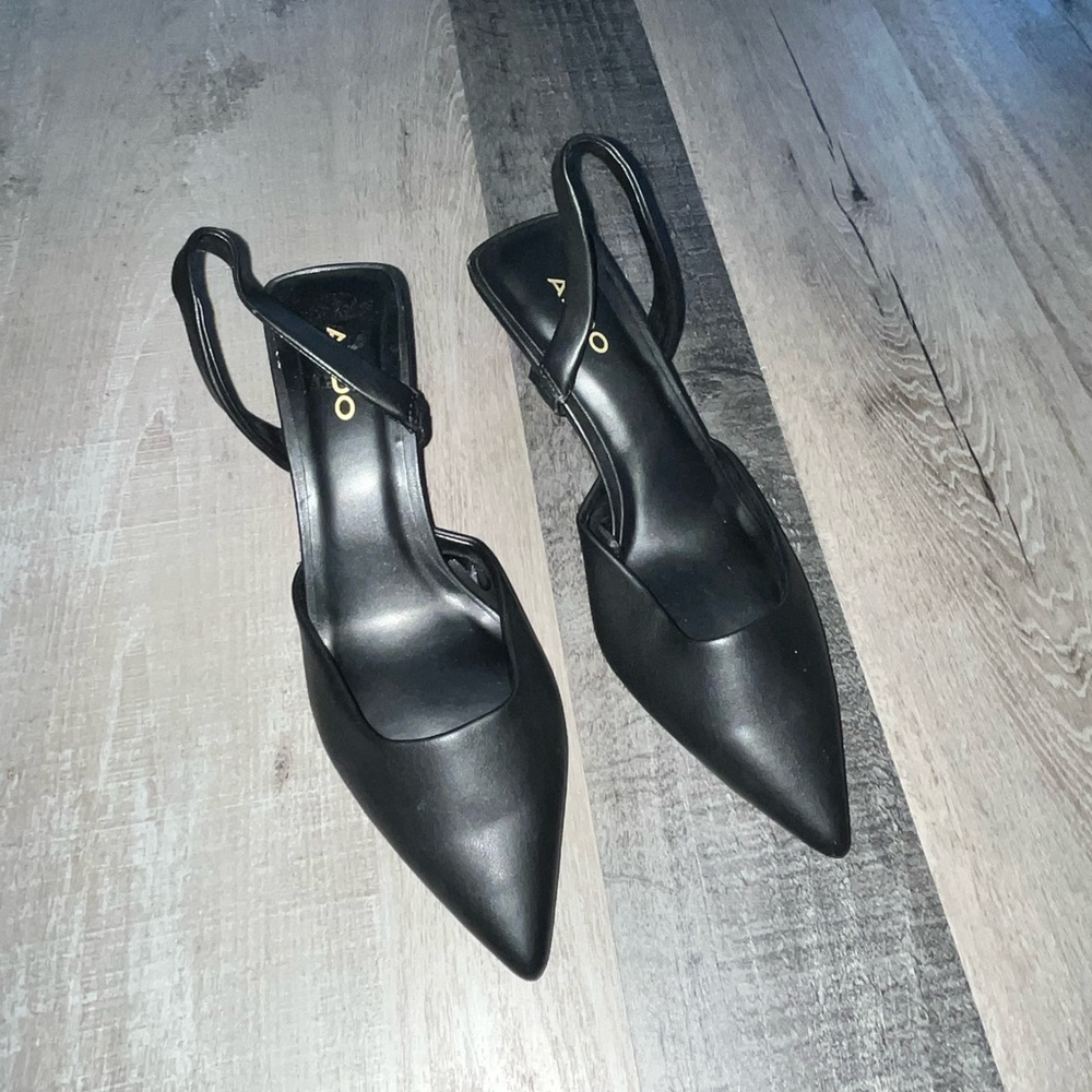 Aldo kitten sling back heel